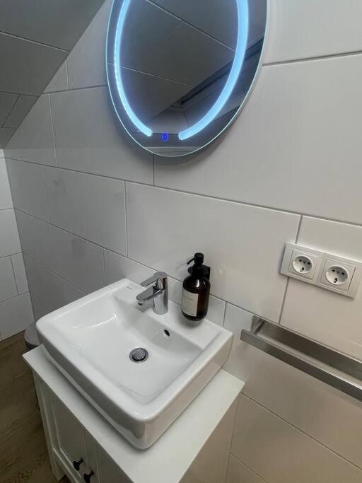 Buxtehude*Wohnung*100Qm*6 Schlafplaetze*Neu* Экстерьер фото